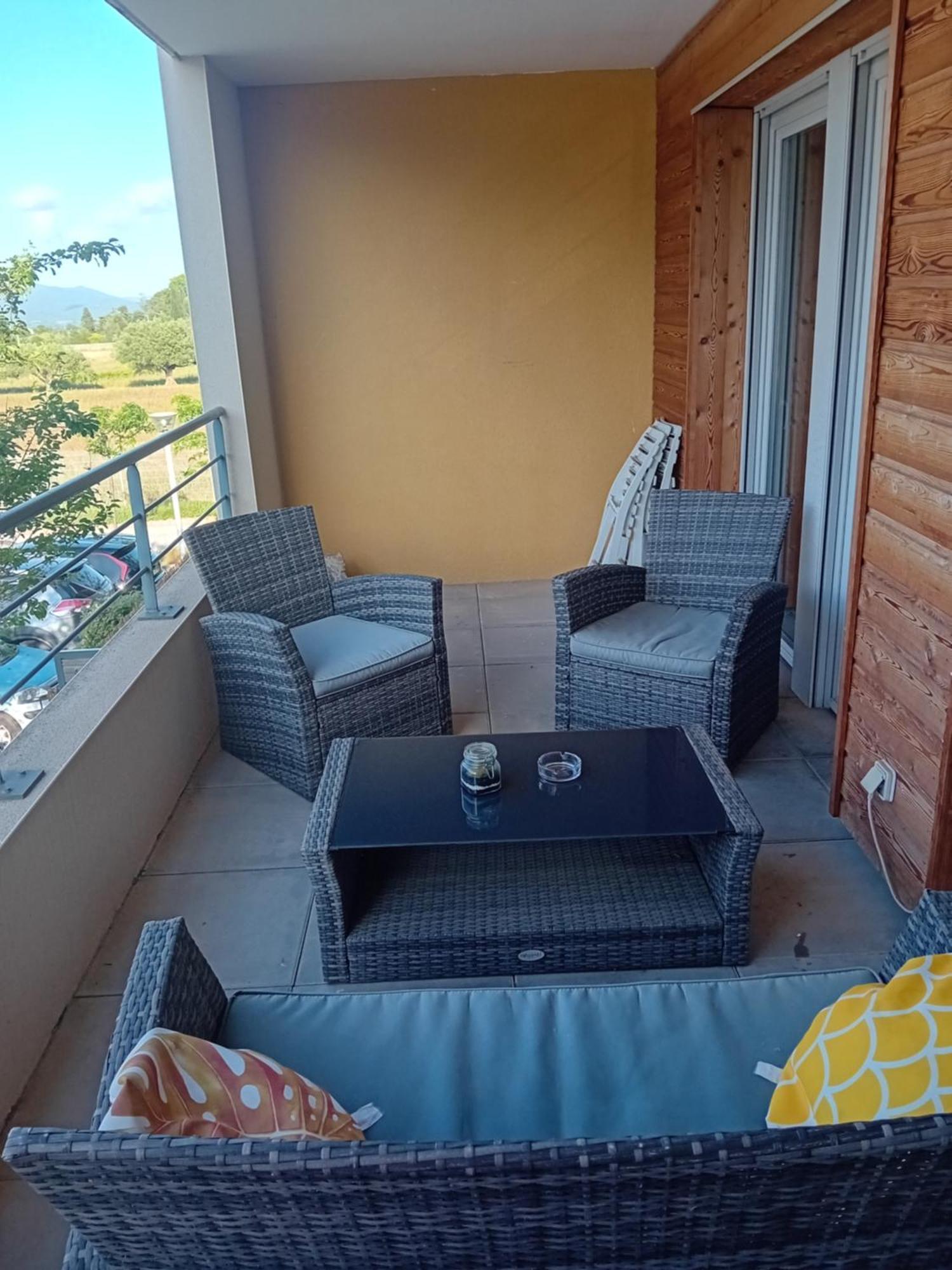 Superbe Appartement T2 Cuers Eksteriør billede
